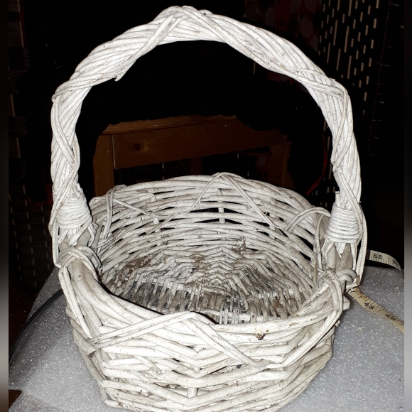 Vintage grapevine basket - Picture 2 of 4